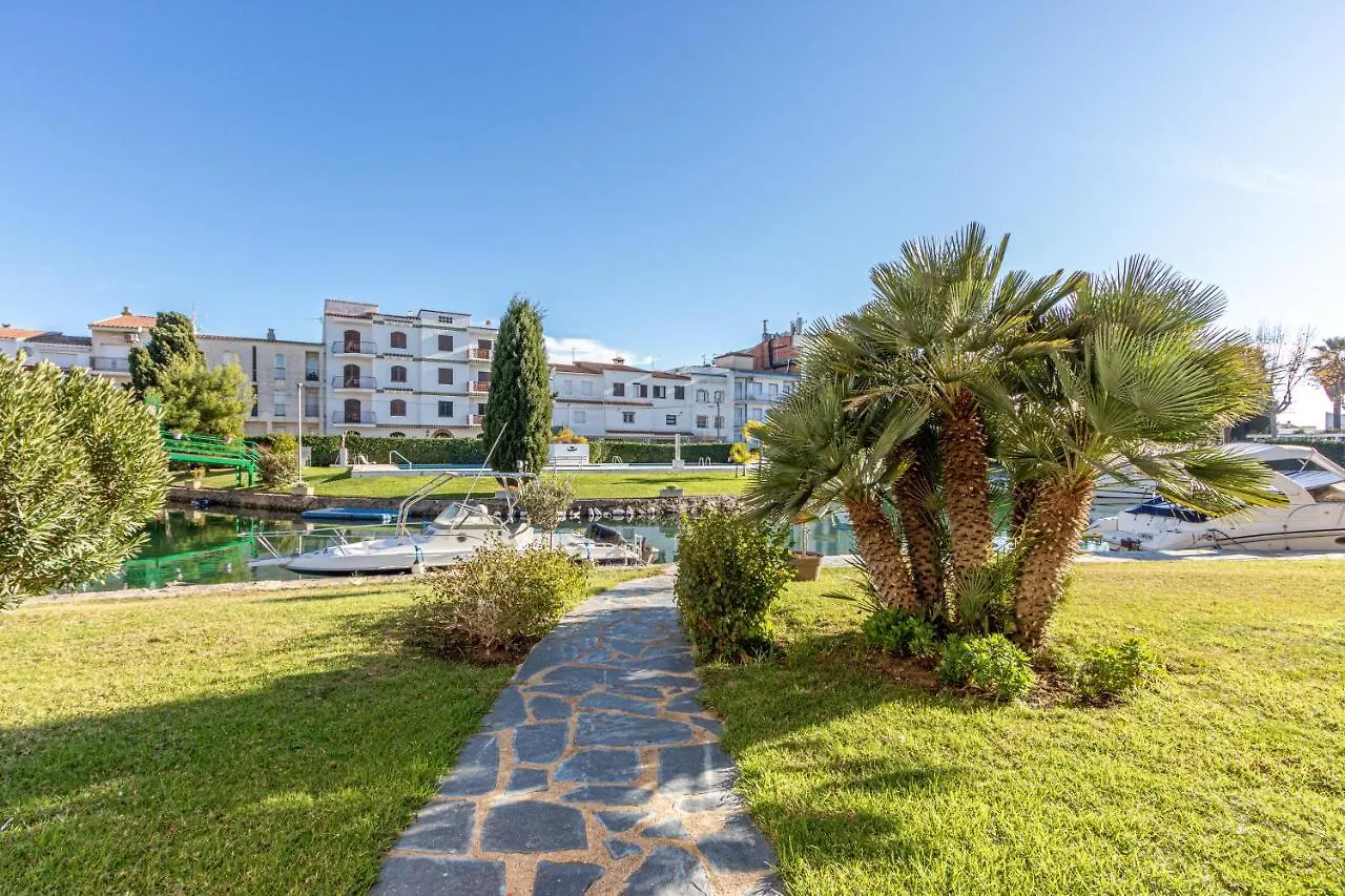 Empurialola- Apartamento en Empuriabrava con piscina y jardines en centro y cerca playa -158