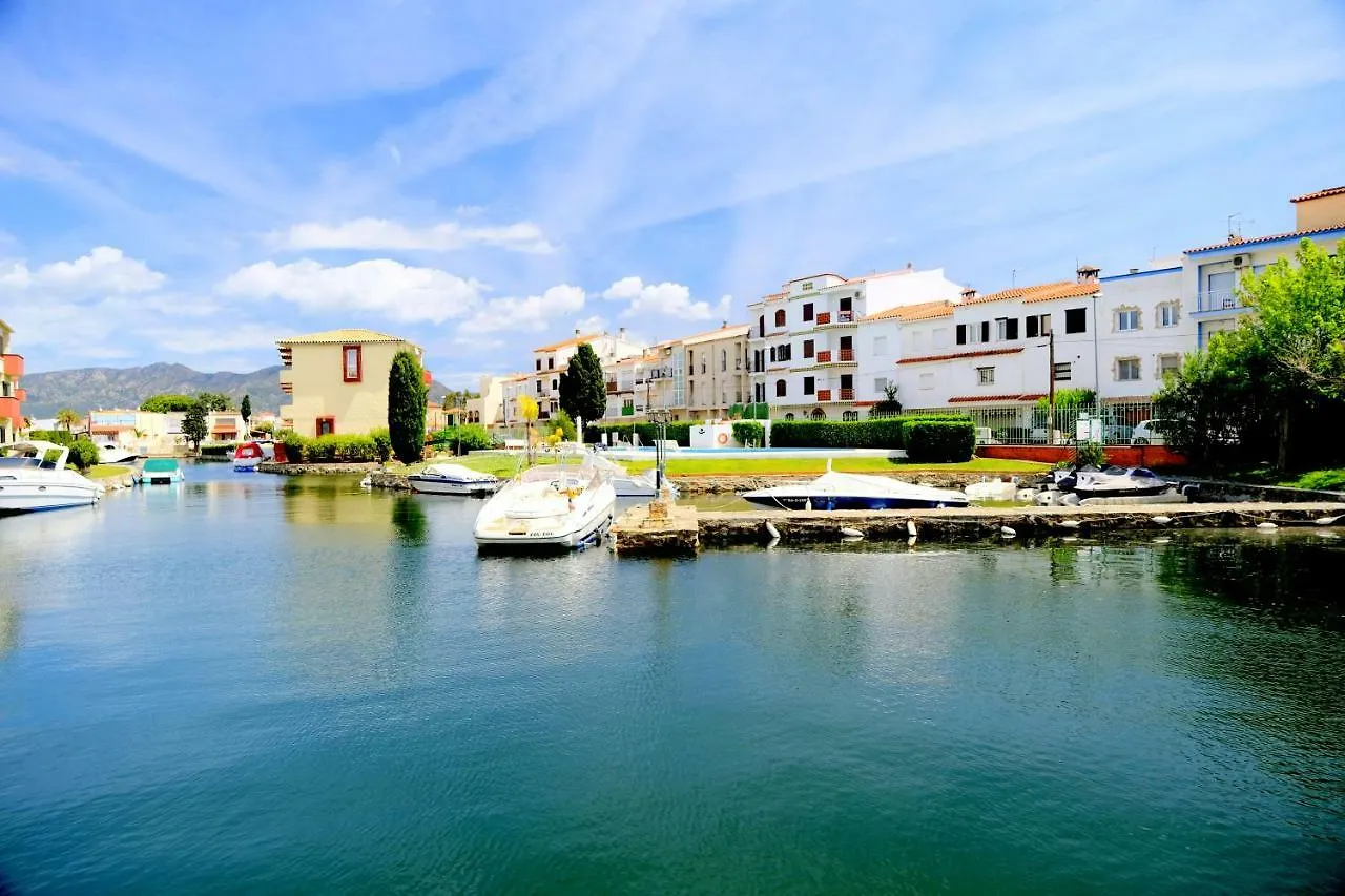 Empurialola- Apartamento en Empuriabrava con piscina y jardines en centro y cerca playa -158